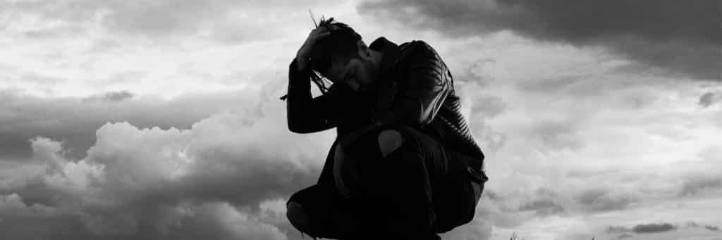 Mogli The Iceburg “I Don’t Wanna Die Right Now” Unplugged | @moglitheiceburg @indiextribe @trackstarz